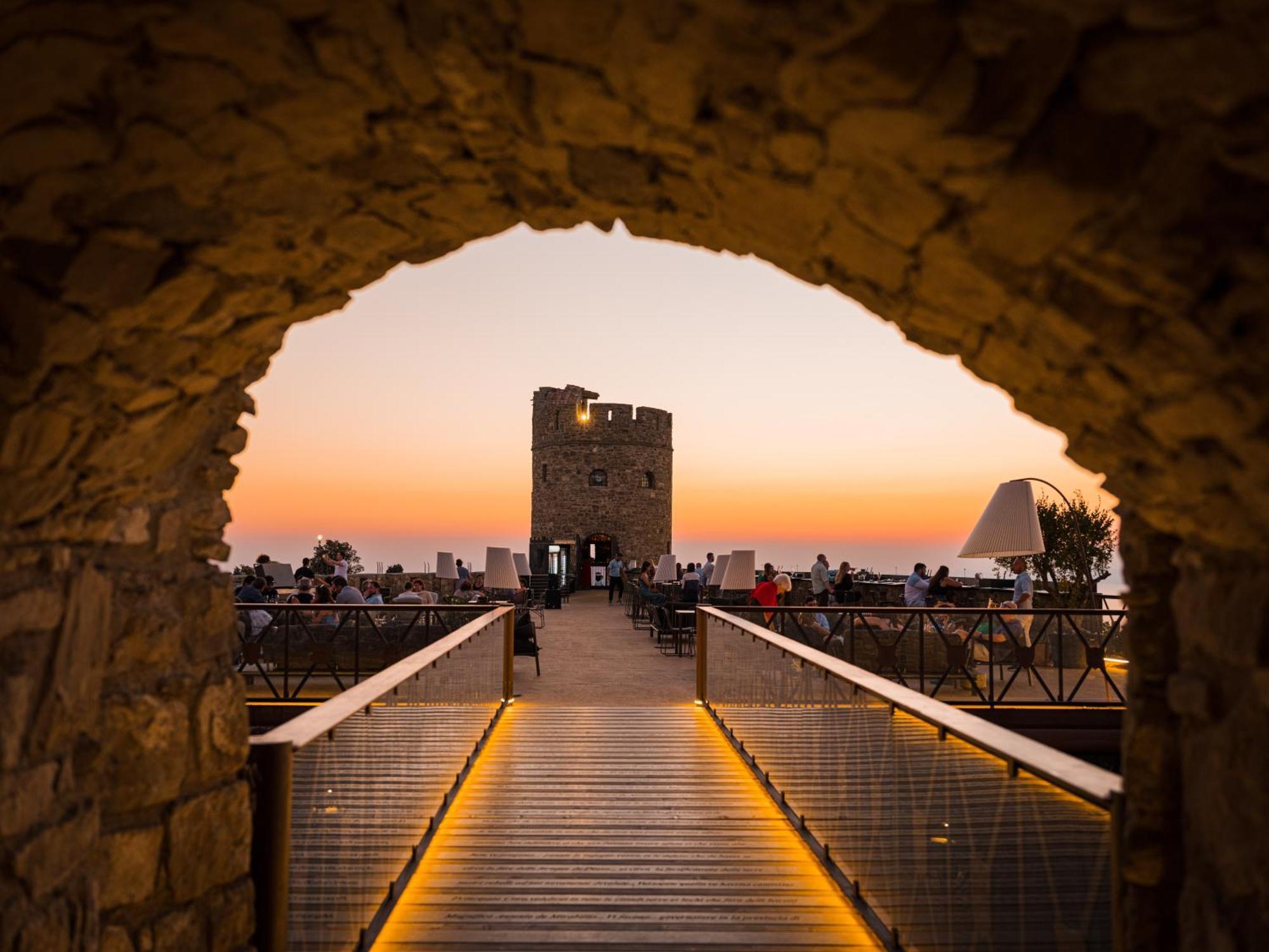 Готель Castello Di Rocca Cilento Екстер'єр фото